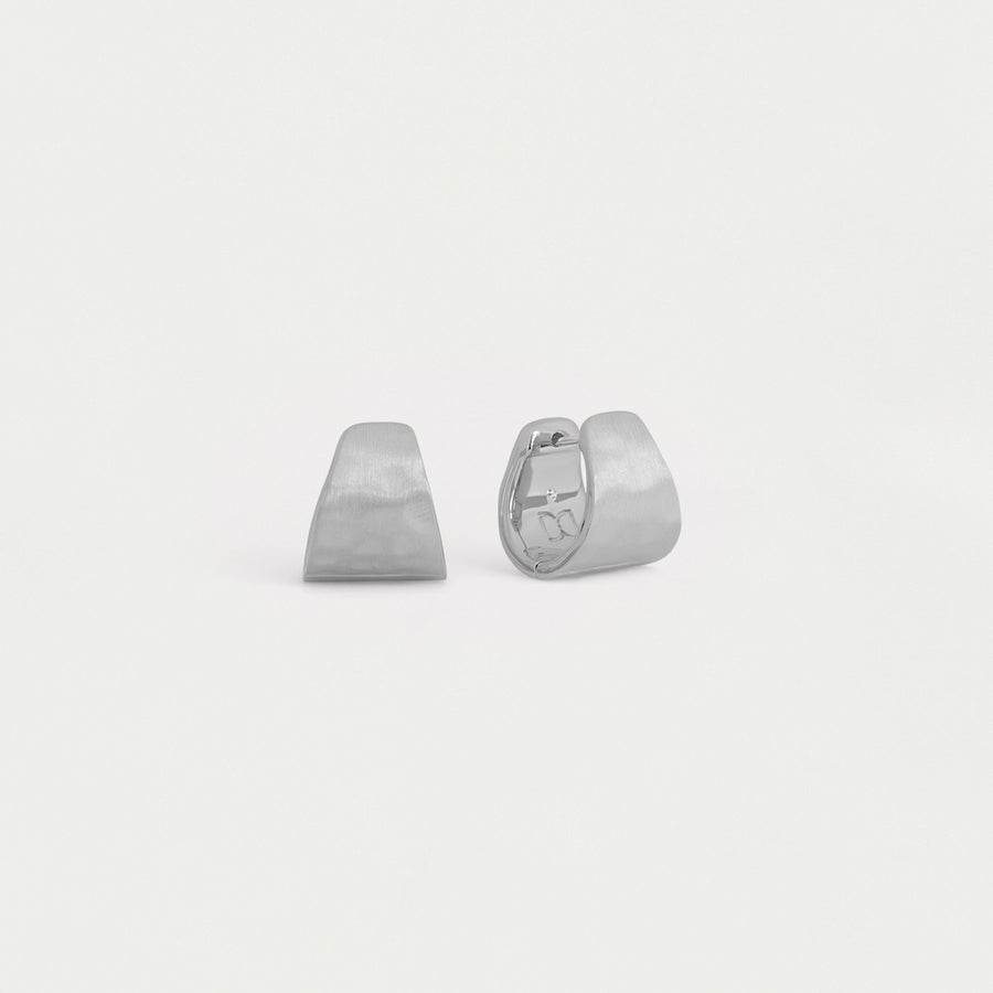 Mara Huggie Hoops