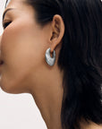 Serra Hinged Hoops