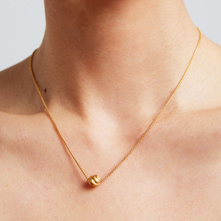 Forme Floating Necklace